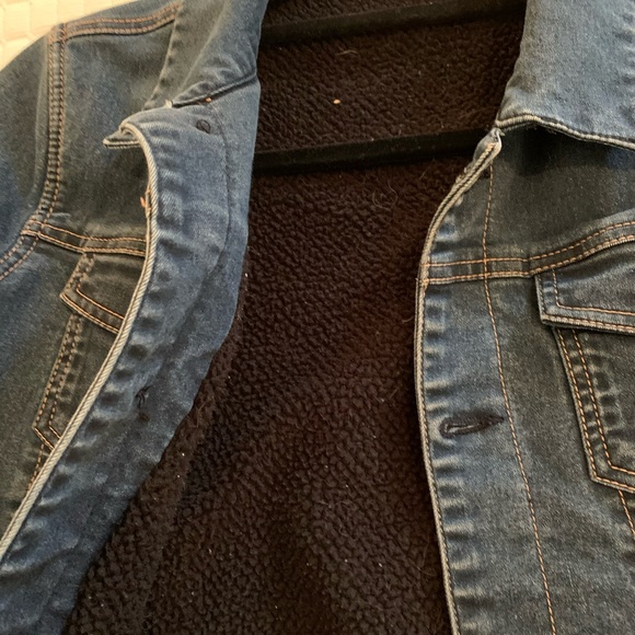 Roxy Sherpa lined jean jacket. - Picture 5 of 5